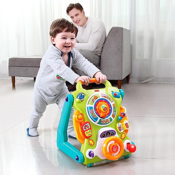 Περπατούρα και τραπέζι ζωγραφικής