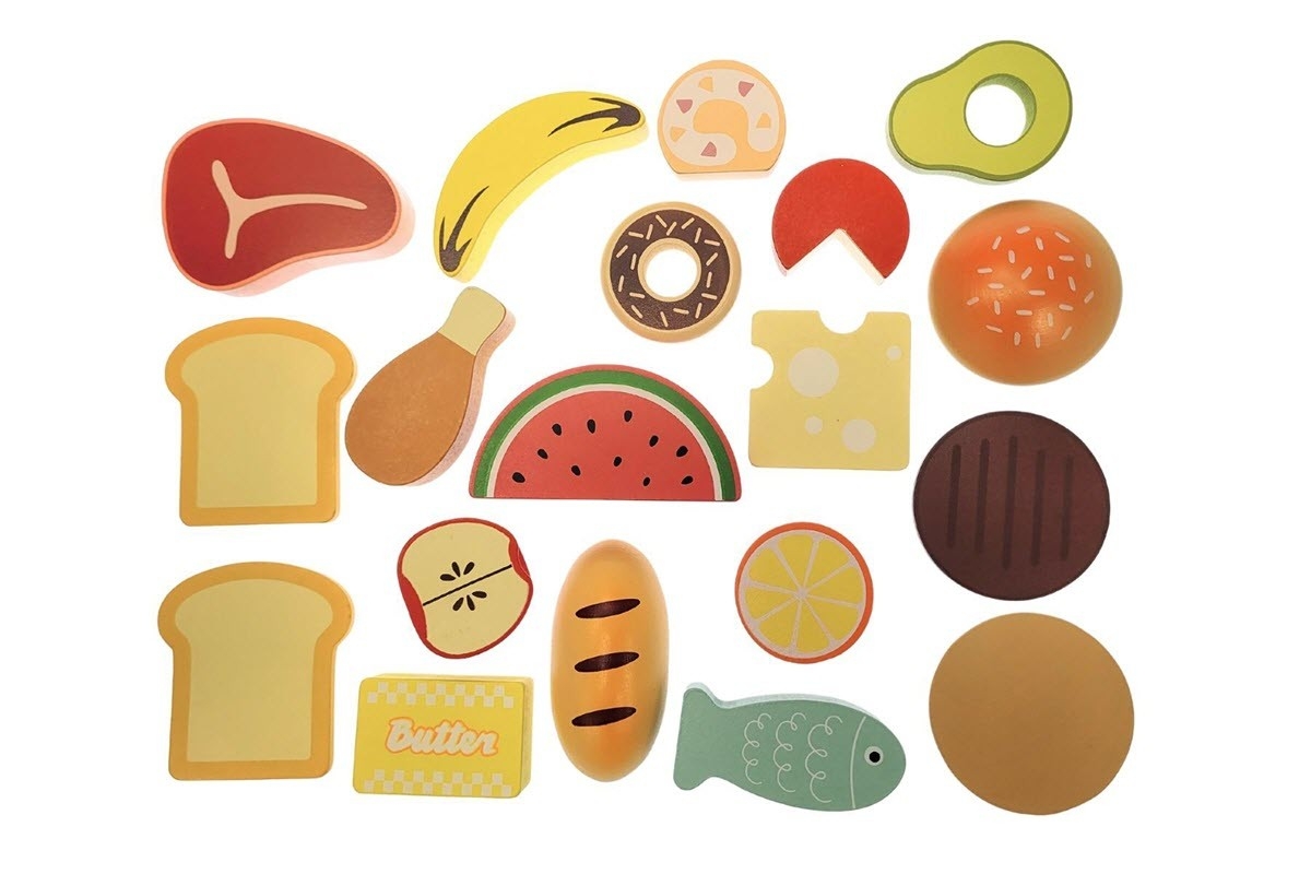 Ξύλινο μαγαζάκι με προϊόντα Tooky Toys