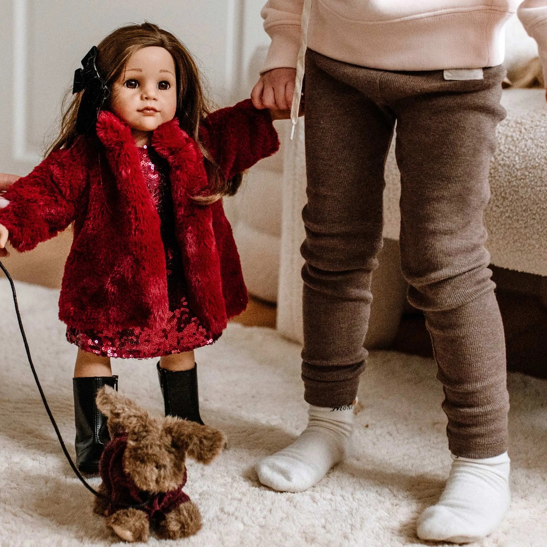 Κούκλα Goetz - Hannah με σκύλο Jubilee 50εκ.