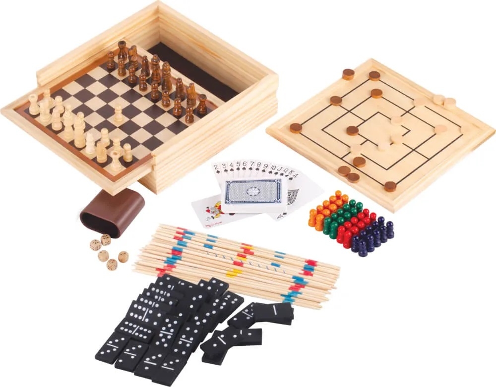 Επιτραπέζια ξύλινα παιχνίδια 50 σε 1