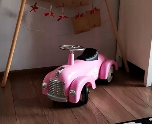 Αυτοκίνητο αγωνιστικό ποδοκίνητο ροζ